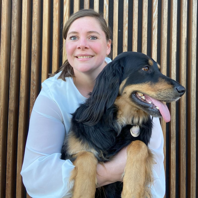 Julia Arlit mit Hund